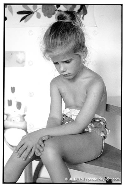 petite fille boudeuse - sulky little girl